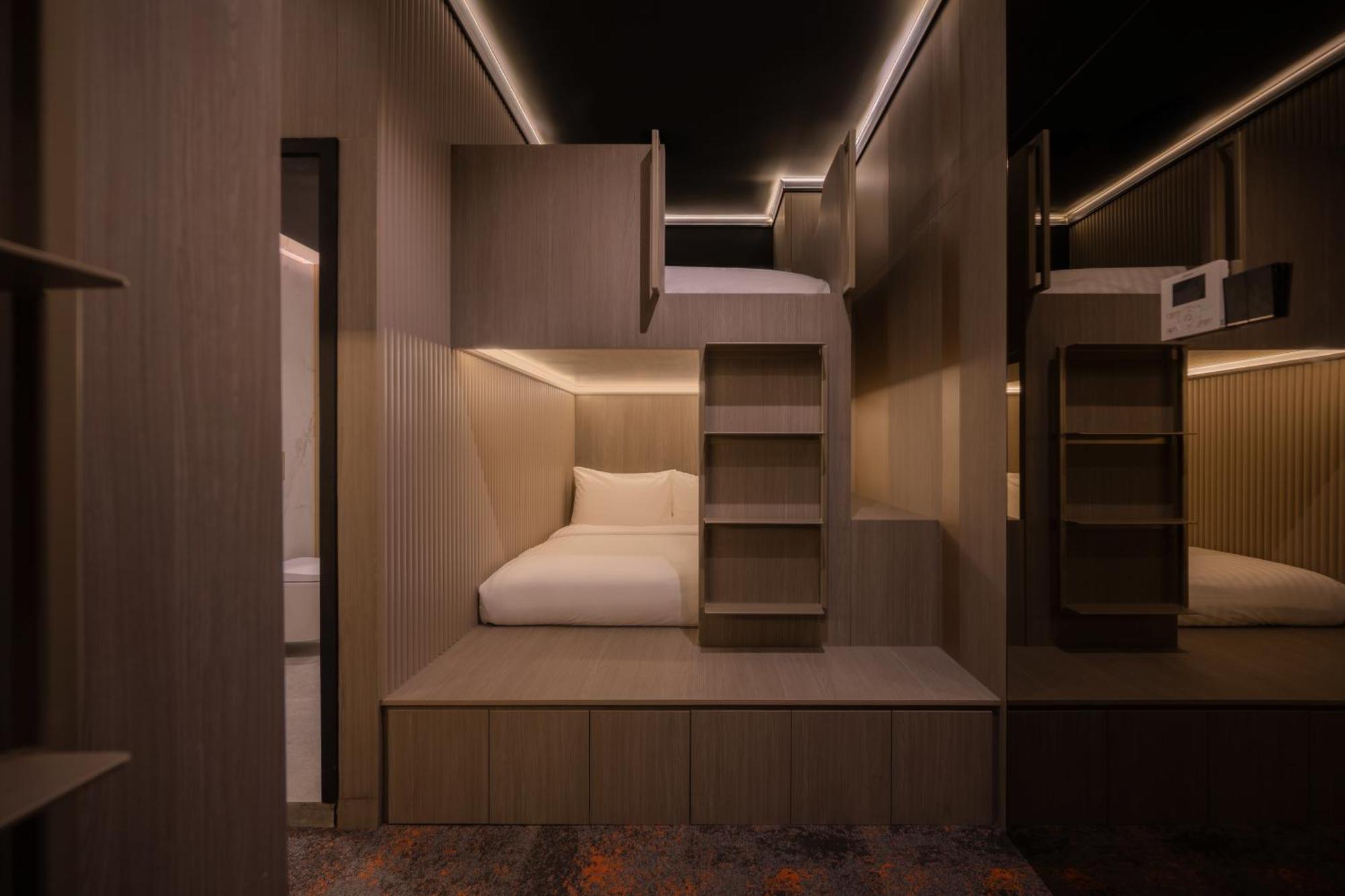 Cube Social Boutique Capsule At Boat Quay Hostel Singapur